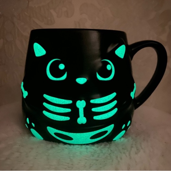 🐈‍⬛ Glow in the dark black cat witch mug Charmed aroma empty - Picture 1 of 8